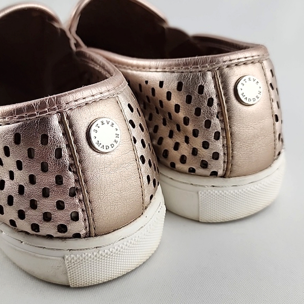 Steve Madden Women's Slip On Flat Shoes Perforated Rose Gold Size 9M - Picture 9 of 13